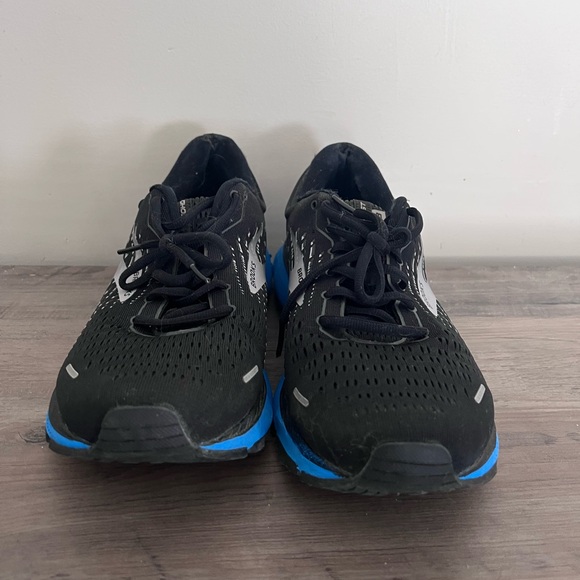 Brooks Black and Blue Athletic Sneakers - Picture 2 of 7